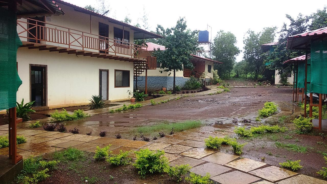 מלון Jawhār Prakruti Agro Farm מראה חיצוני תמונה